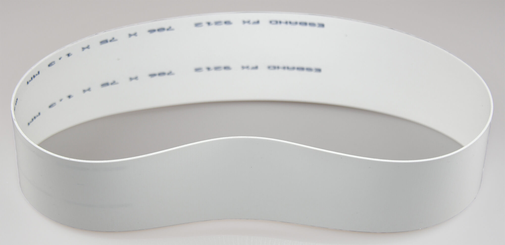 Drum tyre belt in white